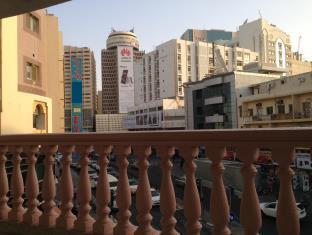 Tara Hotel Dubai Exteriör bild